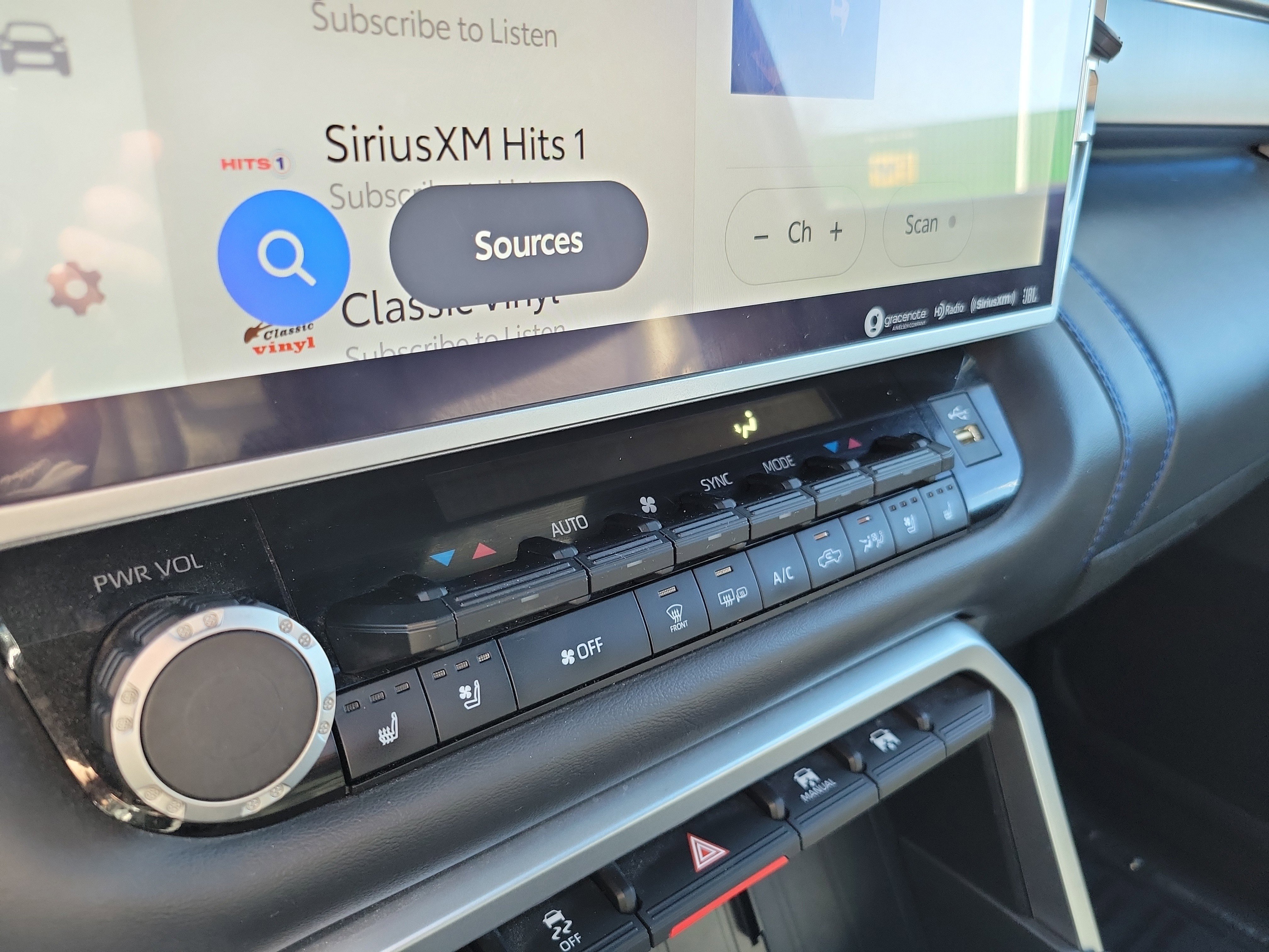 Used 2023 Toyota Tundra Platinum w/ Advanced Package image 33