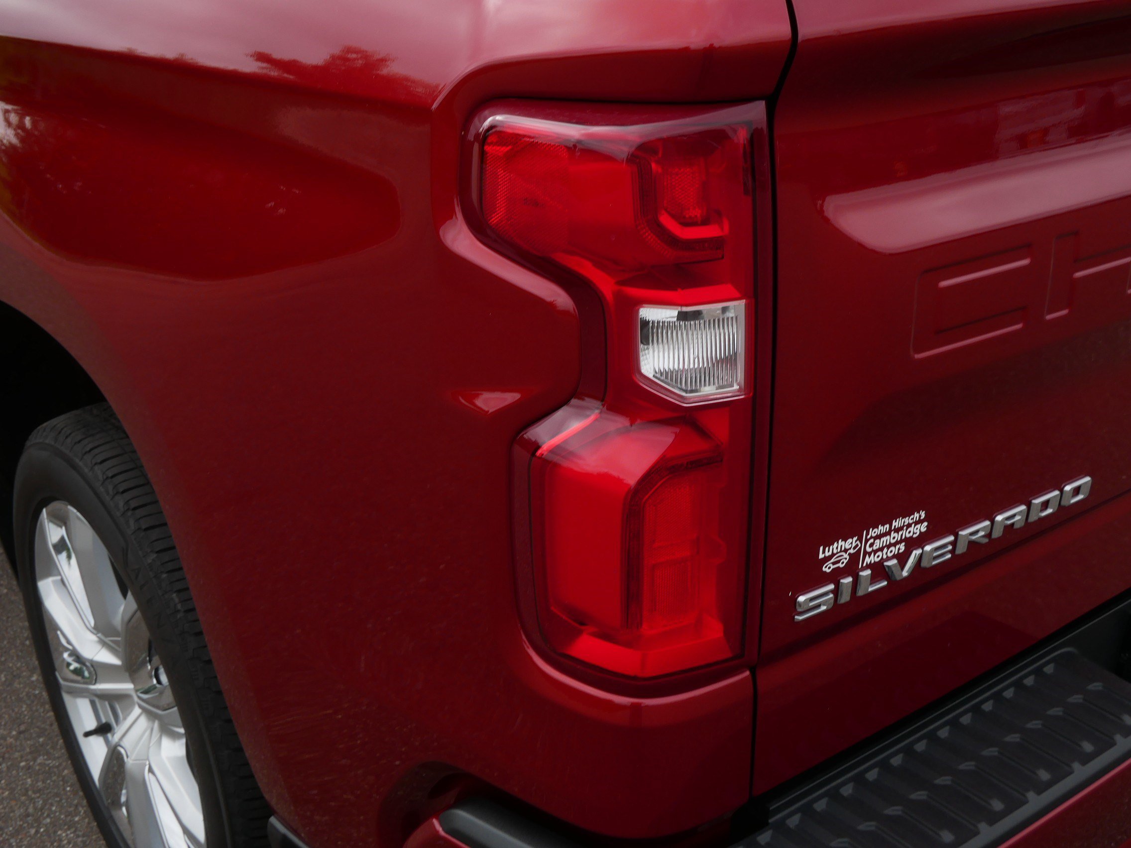 Certified 2025 Chevrolet Silverado 1500 High Country AWD/4WD image 17
