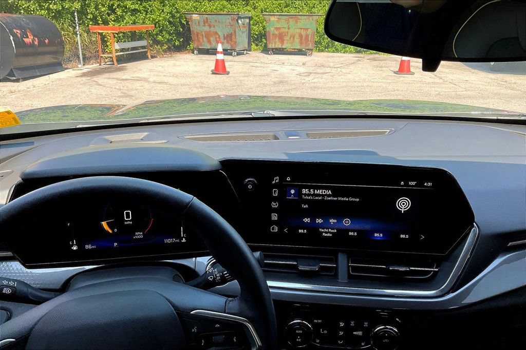 Used 2025 Chevrolet Trax ACTIV FWD image 13