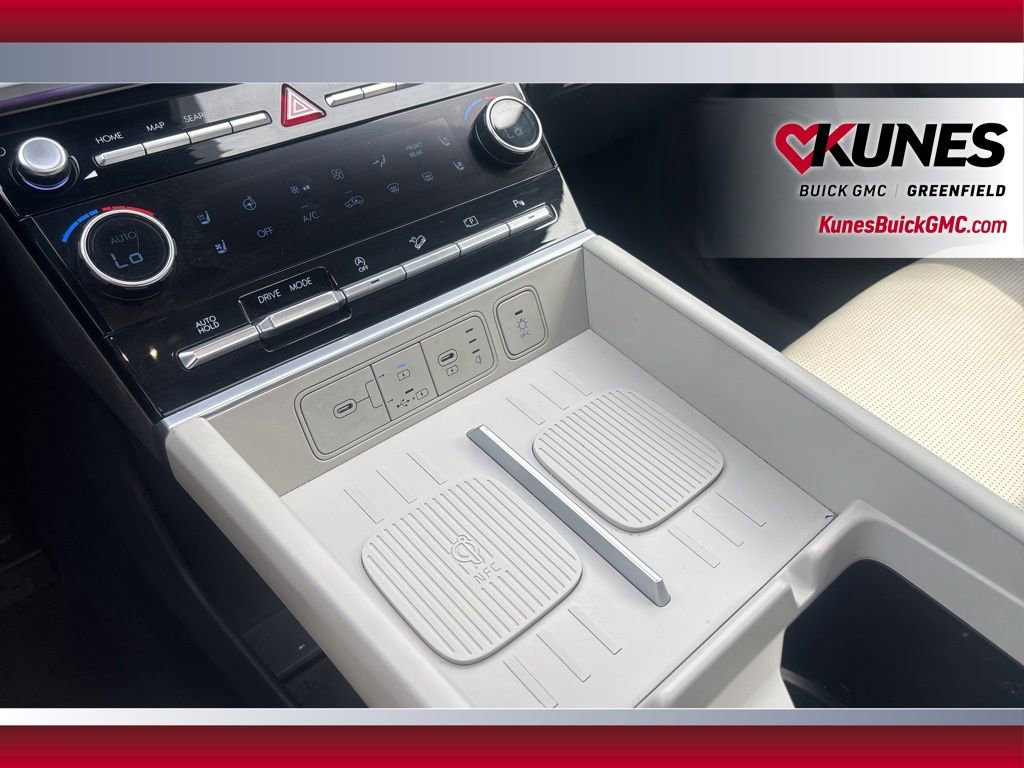 Used 2024 Hyundai Santa Fe Limited image 28