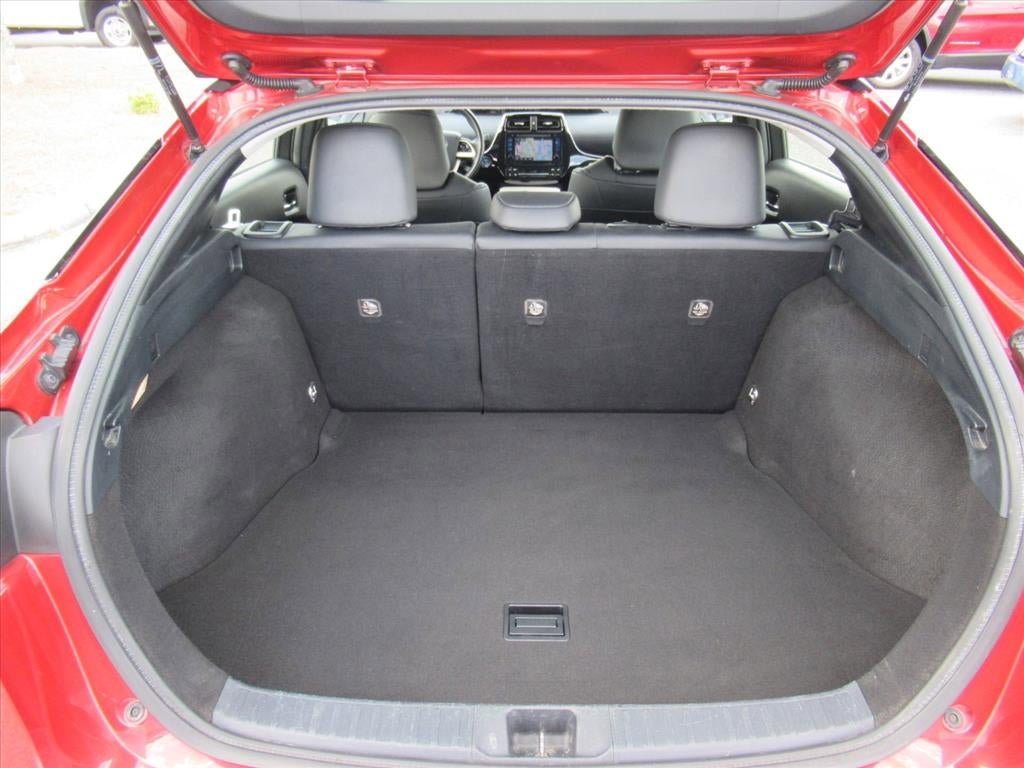 Used 2017 Toyota Prius Four w/ Advanced Technology Package FWD image 31