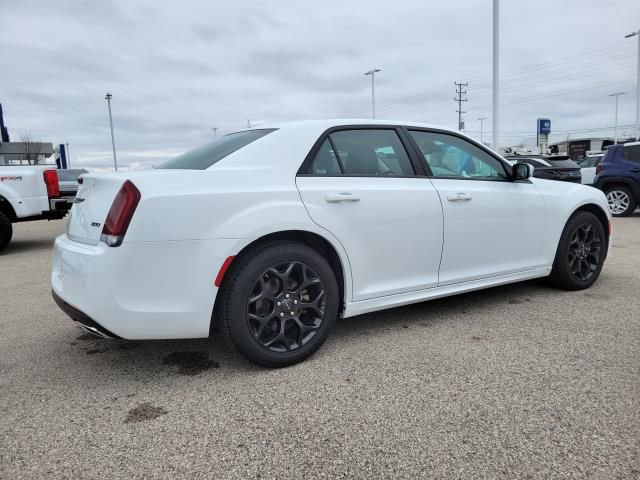 Used 2023 Chrysler 300 Touring L w/ Popular Equipment Group AWD/4WD image 34