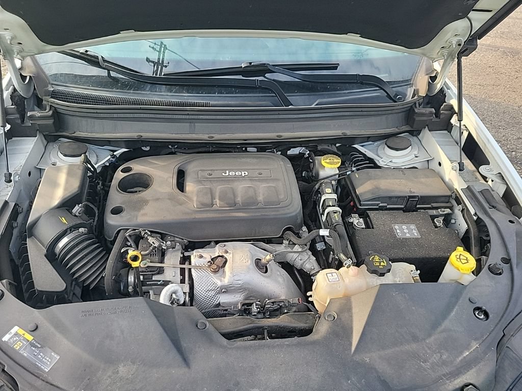 Used 2019 Jeep Cherokee Limited AWD/4WD image 21