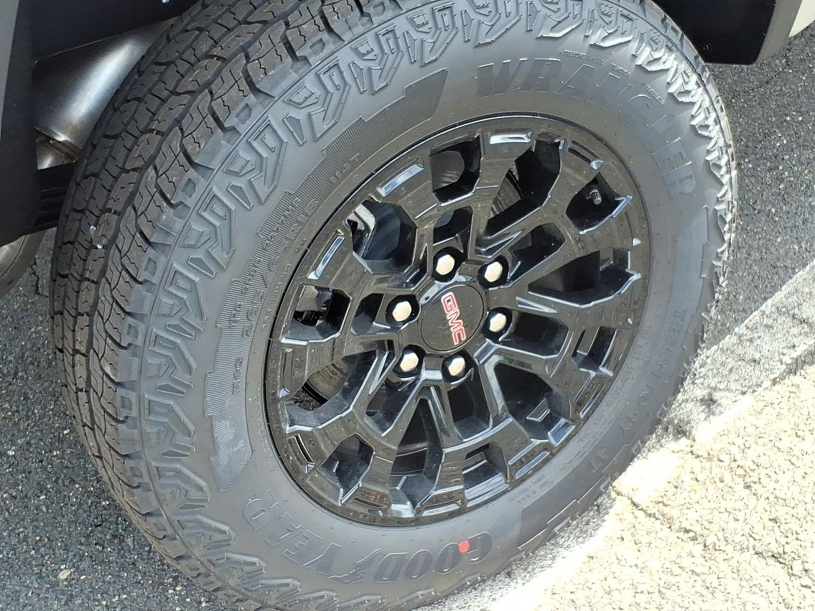 New 2026 GMC Canyon Elevation AWD/4WD image 7