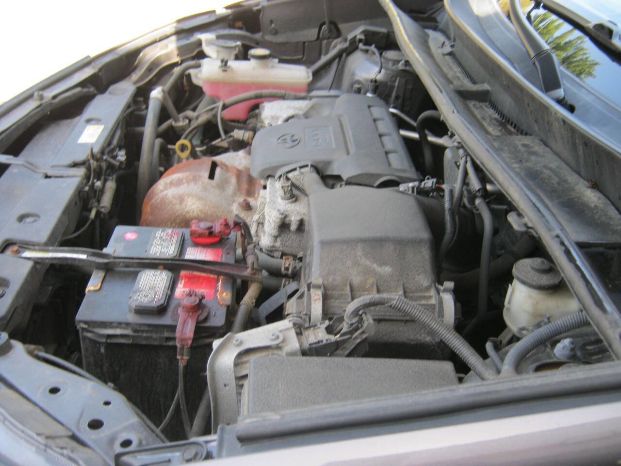 Used 2015 Toyota RAV4 LE image 16