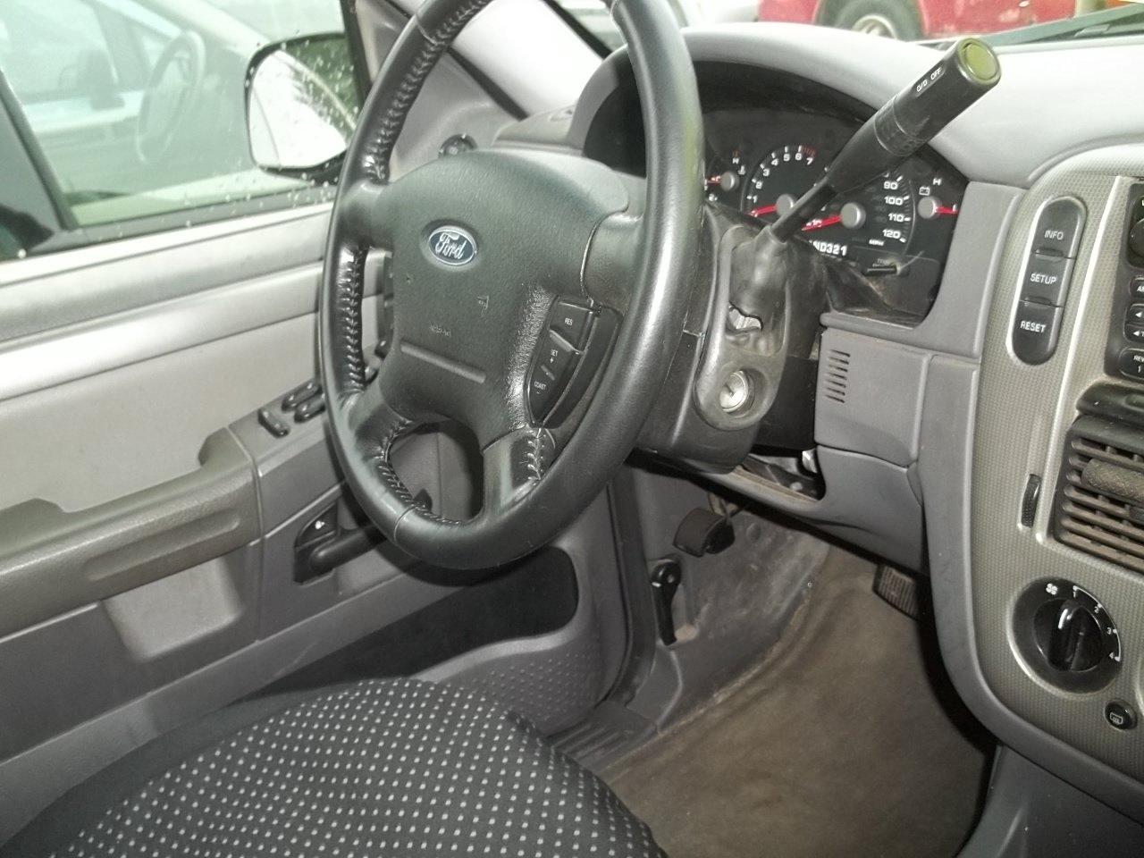 Used 2005 Ford Explorer Sport XLT AWD/4WD image 12