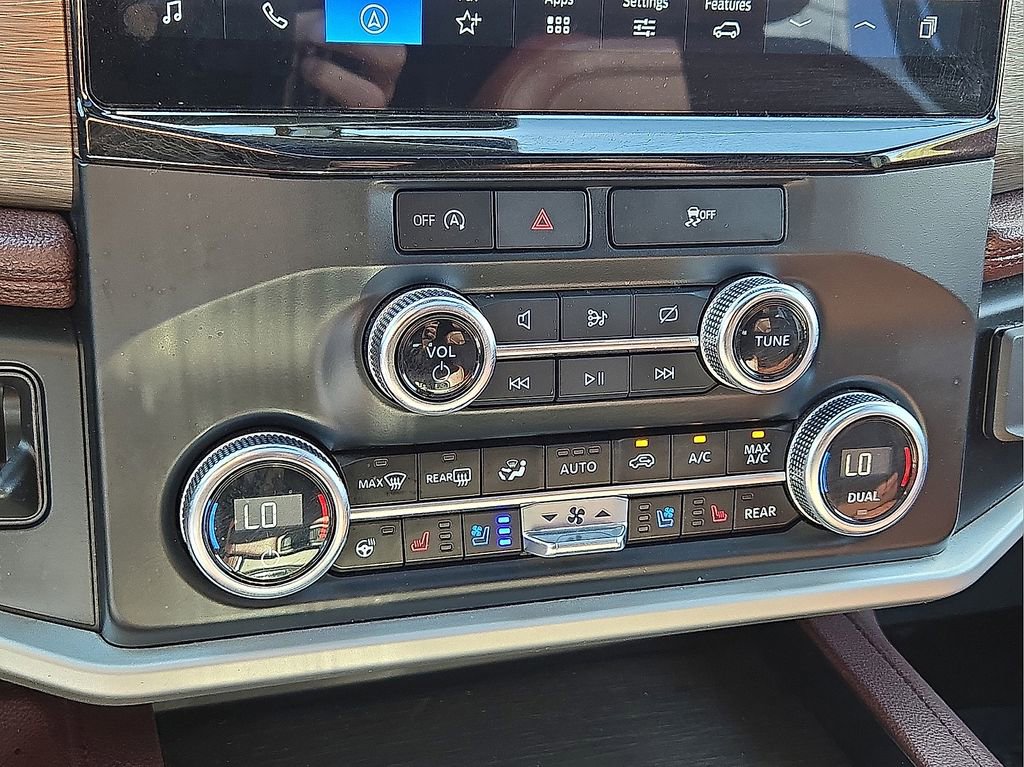 Used 2024 Ford Expedition Max Limited image 30