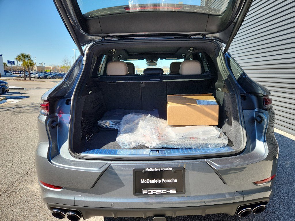 New 2026 Porsche Cayenne E-Hybrid image 48