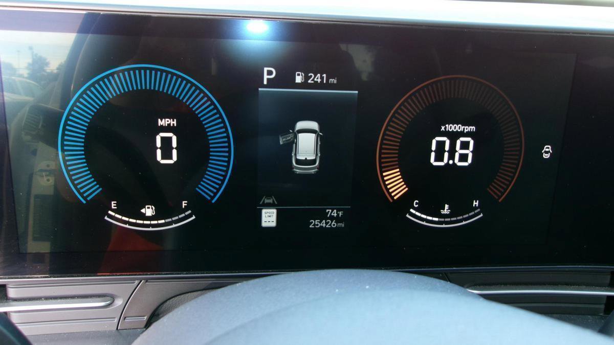 Used 2025 Hyundai Kona SEL image 14