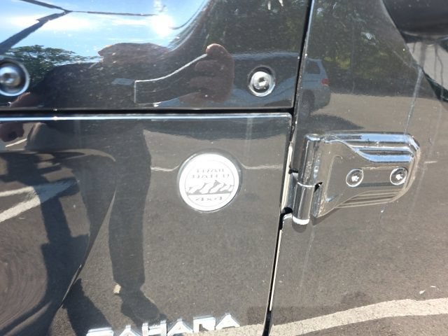 Used 2020 Jeep Wrangler Unlimited Sahara AWD/4WD image 23