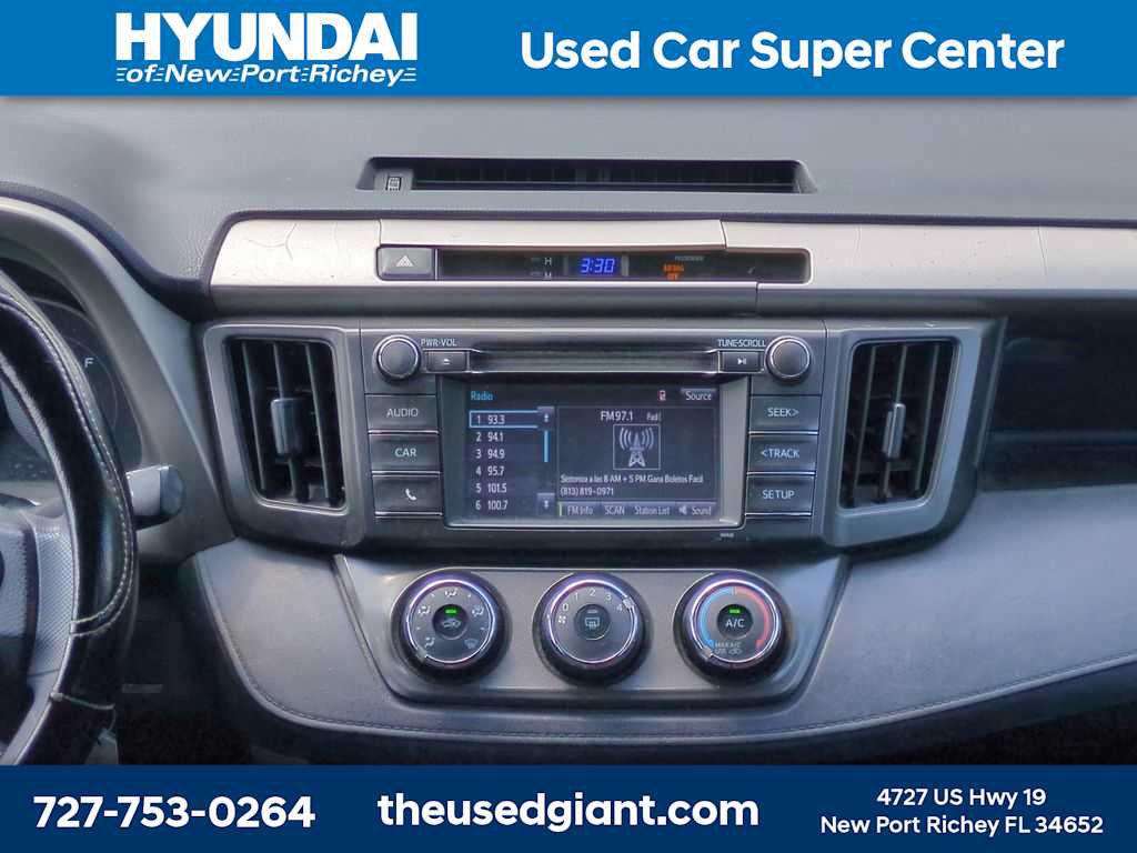 Used 2014 Toyota RAV4 LE AWD/4WD image 18