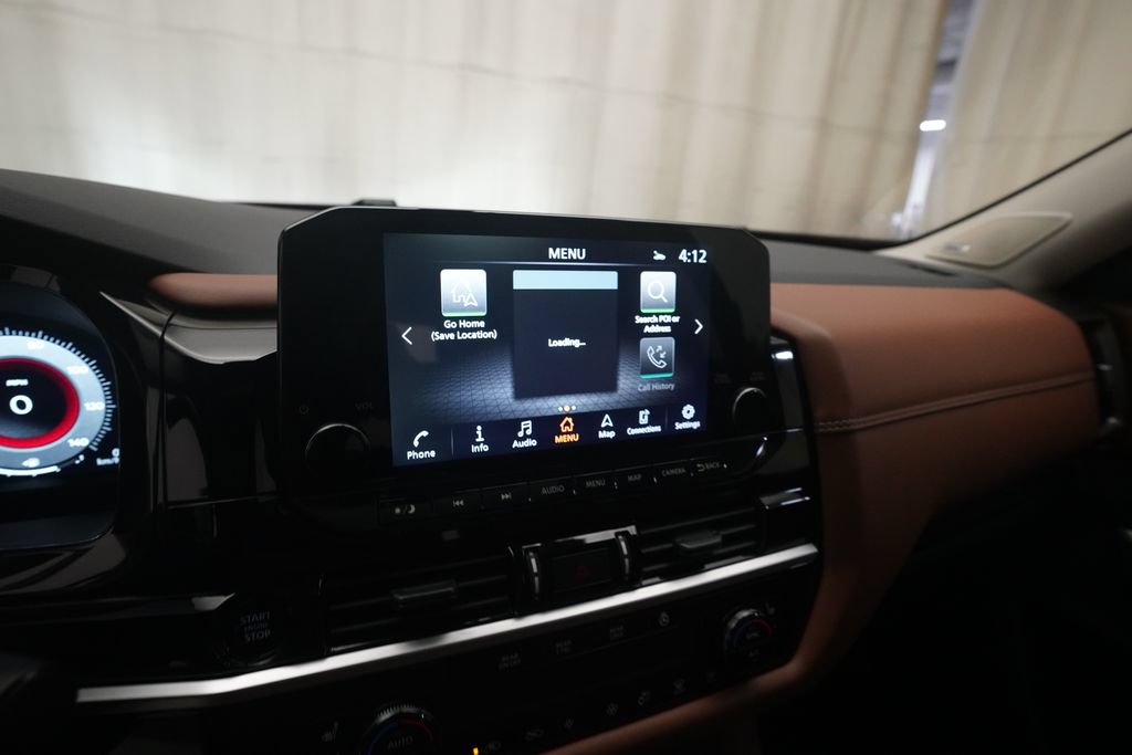 Used 2025 Nissan Pathfinder Platinum AWD/4WD image 6