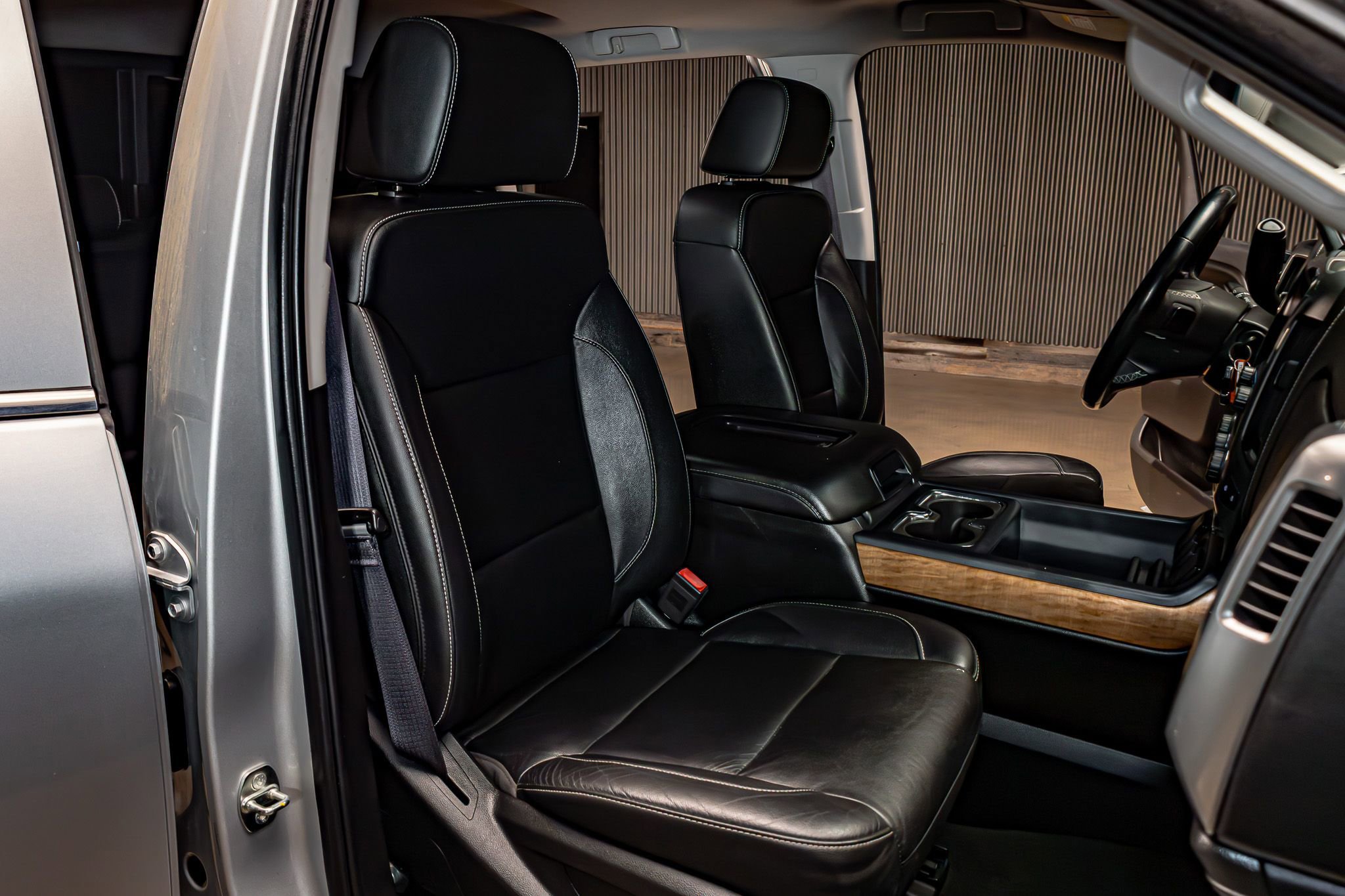 Used 2017 Chevrolet Silverado 2500 LTZ image 25