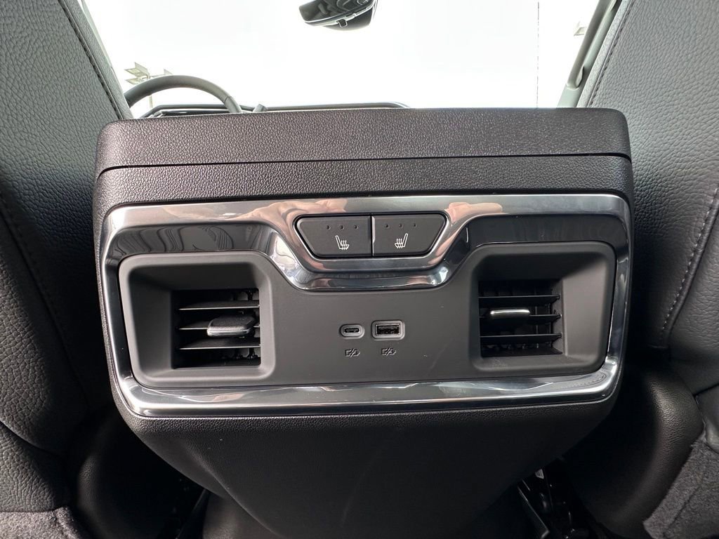 New 2026 GMC Sierra 3500 Denali w/ Denali Reserve Package AWD/4WD image 20