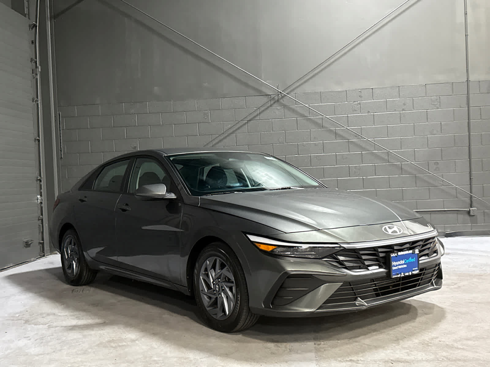 Used 2024 Hyundai Elantra SEL FWD image 1
