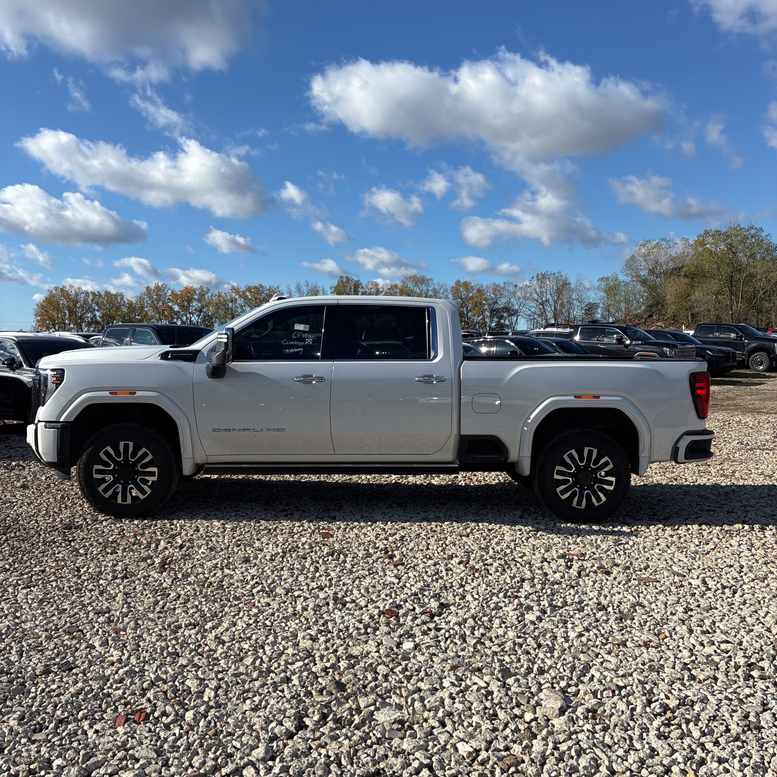 Used 2024 GMC Sierra 2500 Denali Ultimate image 6