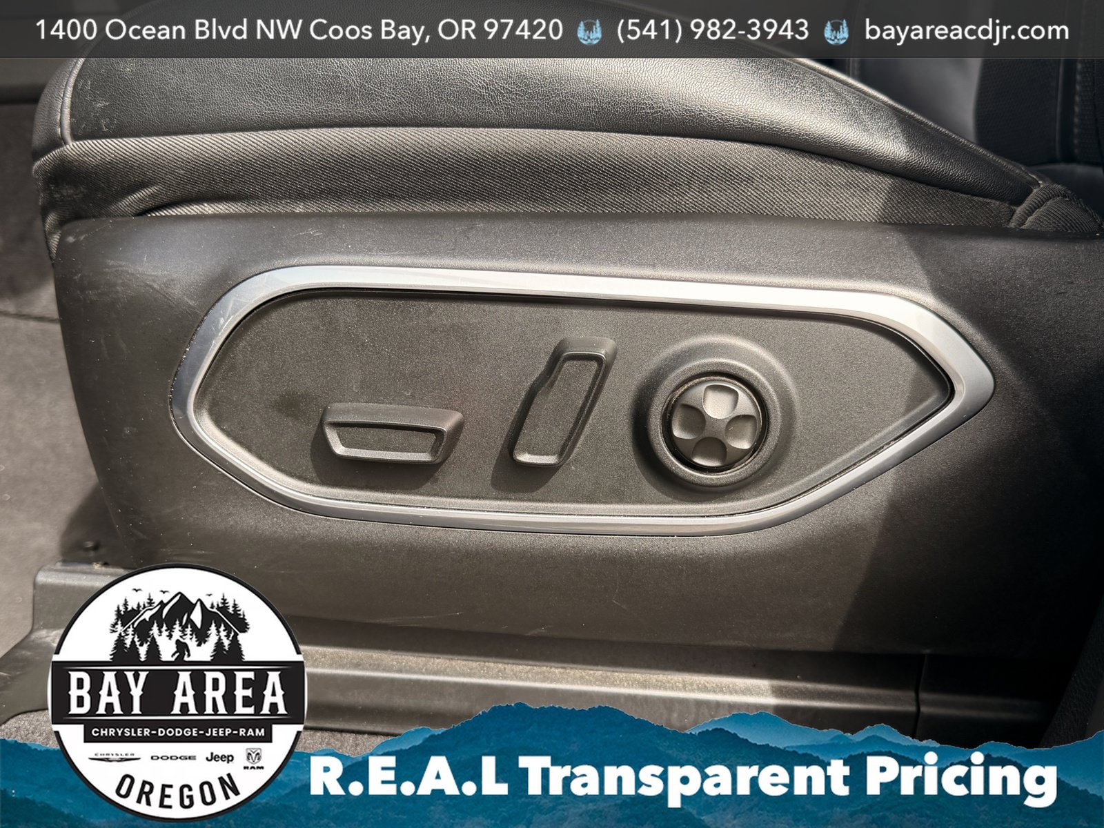 Used 2024 Jeep Wagoneer L Series III w/ Flexible Seating Group AWD/4WD image 14