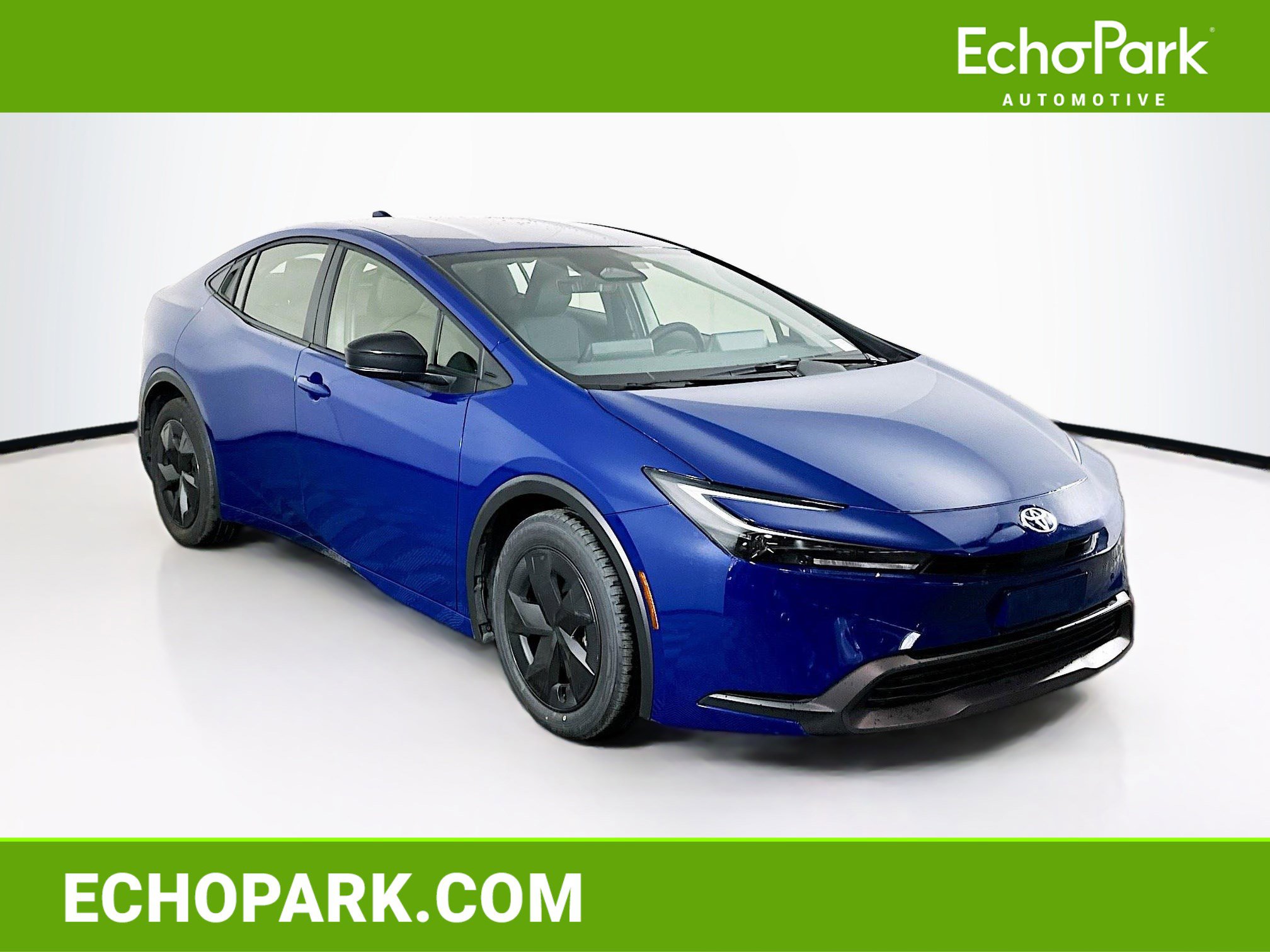 Used 2025 Toyota Prius LE image 1