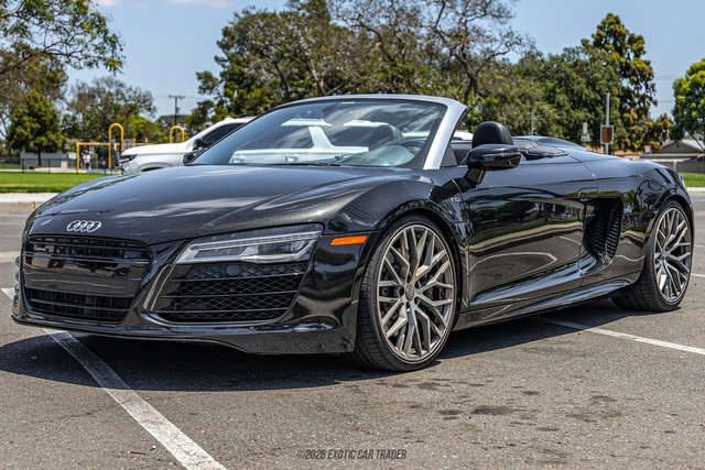 Used 2014 Audi R8 V10 w/ Full Leather Package AWD/4WD image 14