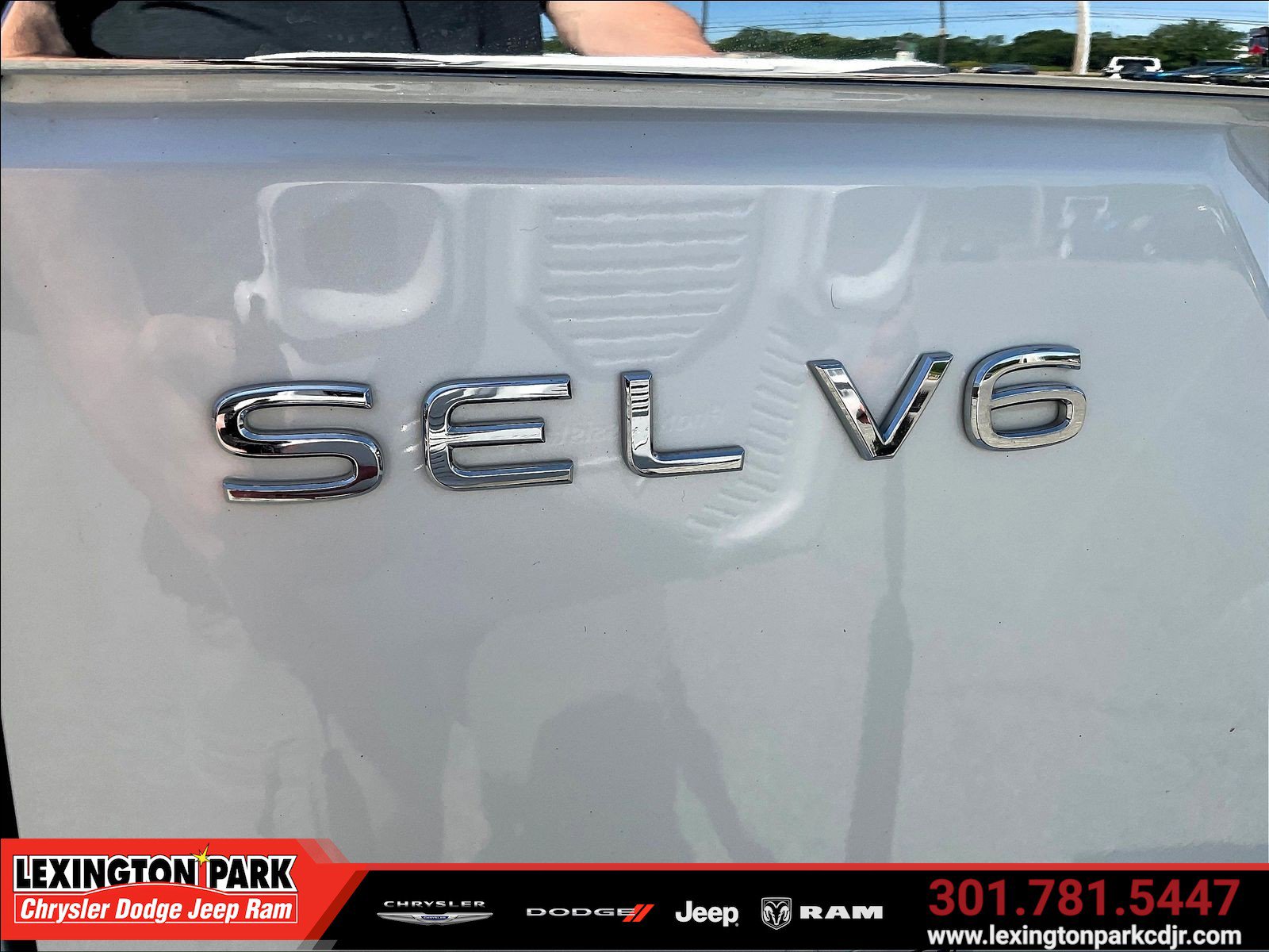 Used 2023 Volkswagen Atlas SEL Premium AWD/4WD image 23