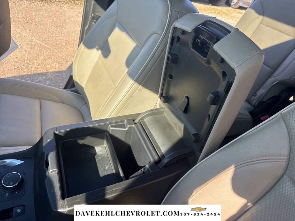 Used 2023 Chevrolet Traverse Premier AWD/4WD image 21