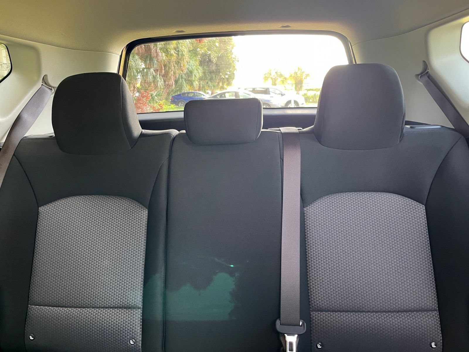 Used 2025 Kia Soul LX w/ LX Technology Package FWD image 36