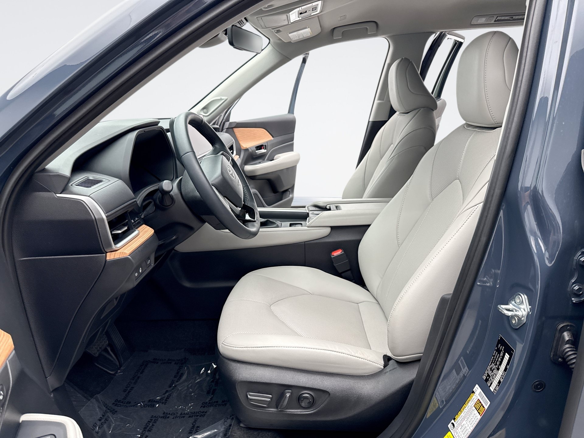 Used 2026 Toyota Grand Highlander AWD image 13