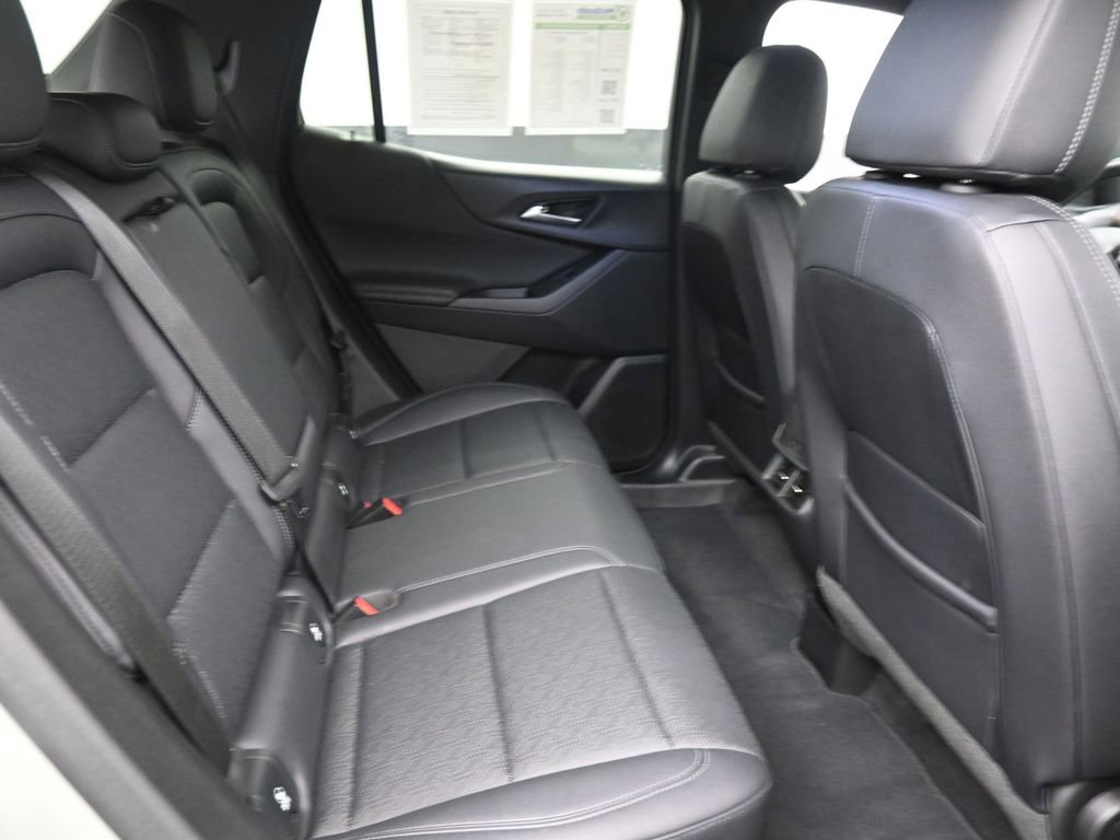 Used 2025 Chevrolet Equinox LT w/ Convenience Package II AWD/4WD image 8