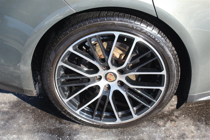 Used 2022 Porsche Panamera 4 AWD/4WD image 28