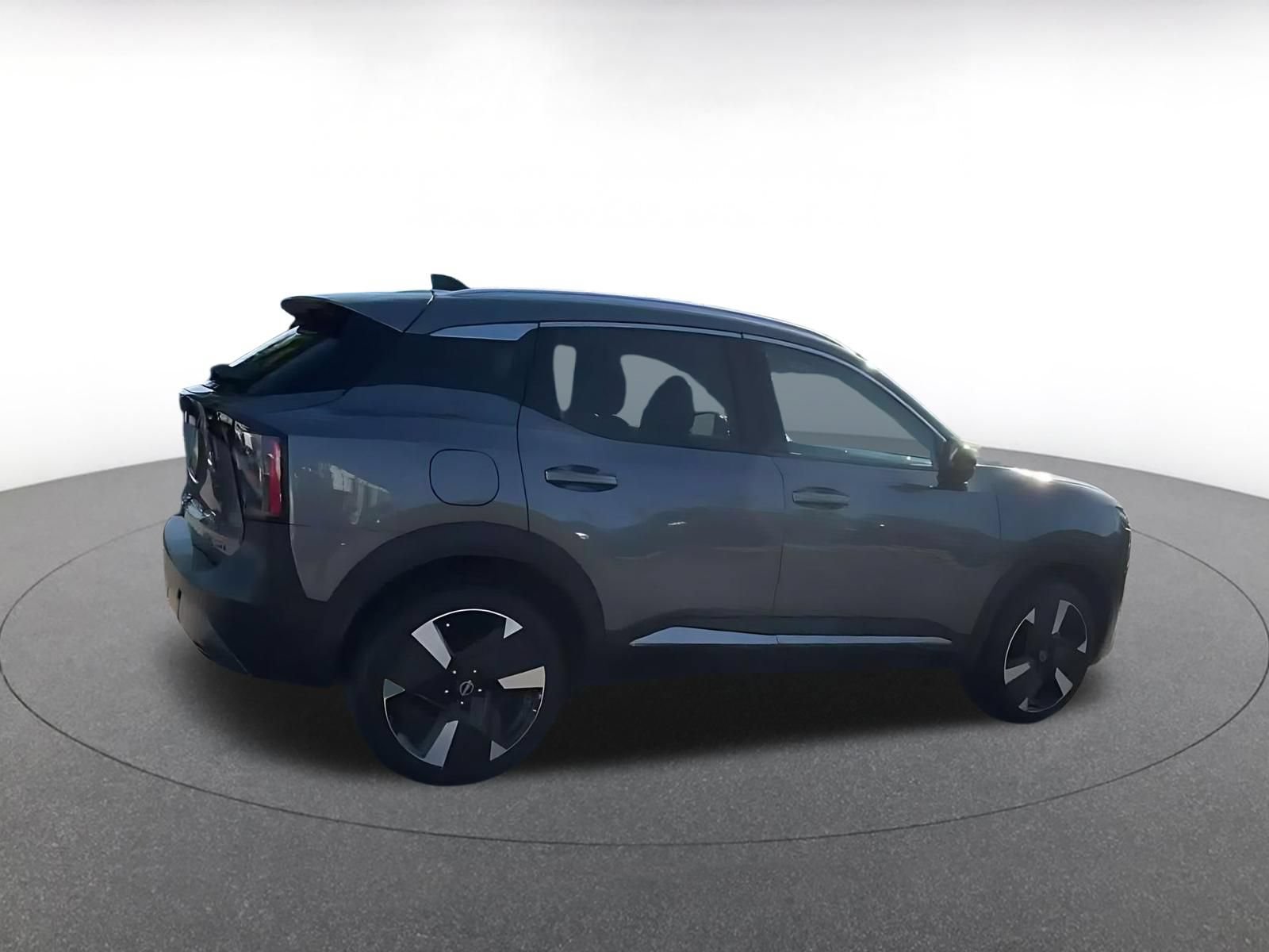 Used 2026 Nissan Kicks SR AWD/4WD image 13