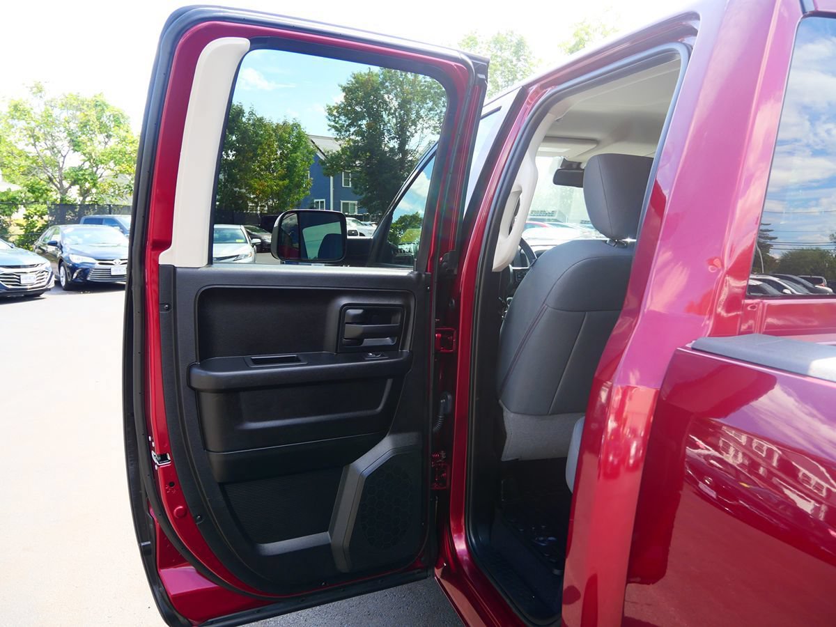 Used 2019 RAM 1500 Express AWD/4WD image 25