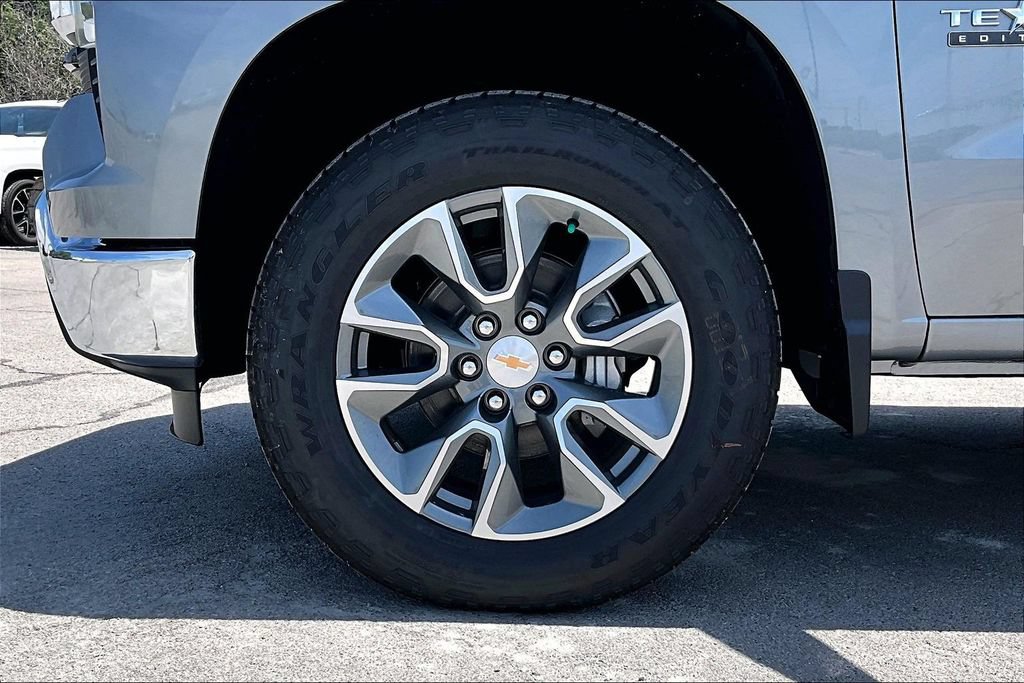 New 2026 Chevrolet Silverado 1500 LT AWD/4WD image 12