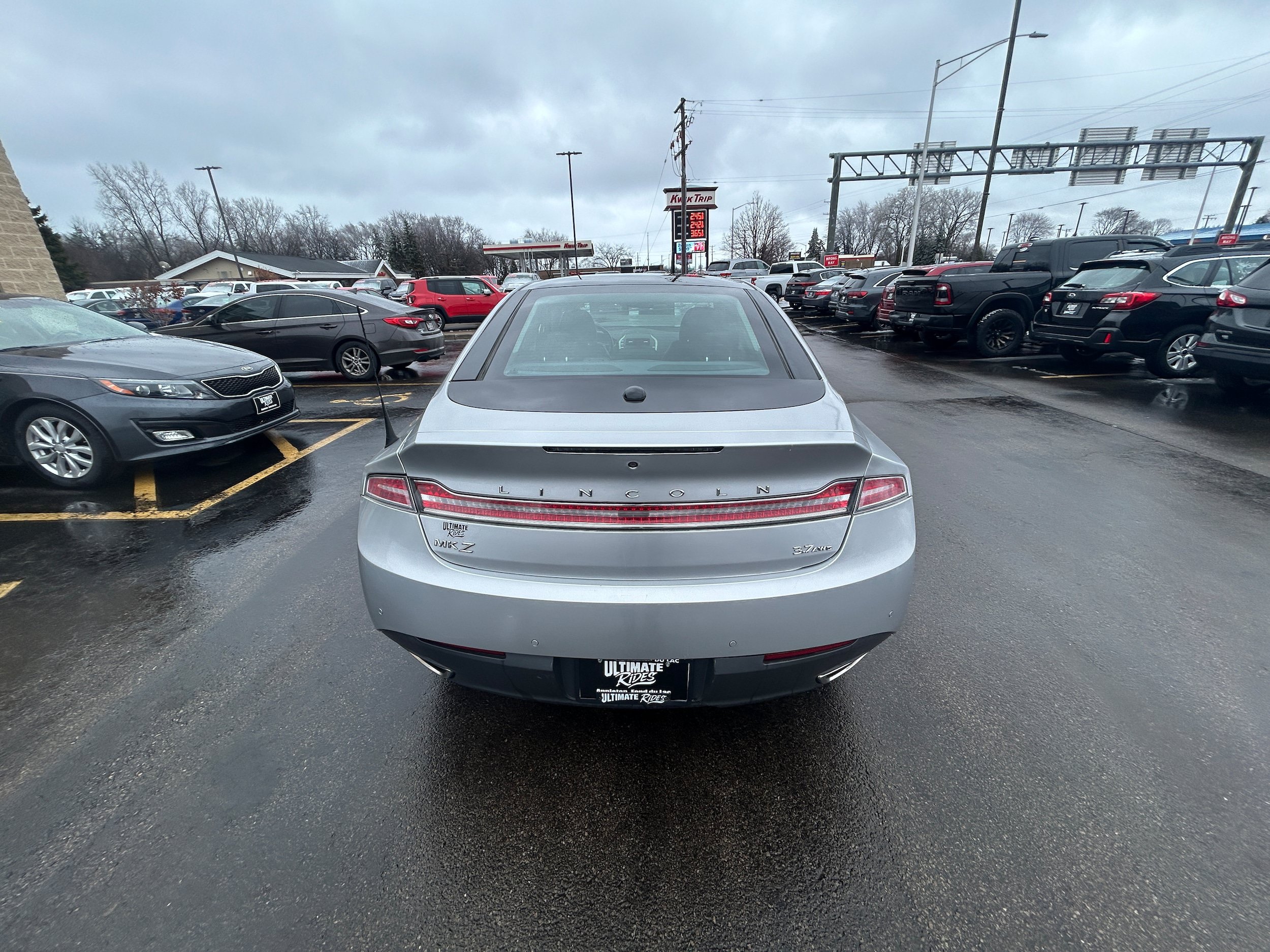Used 2011 Lincoln MKX AWD w/ Sight & Sound Pkg image 4
