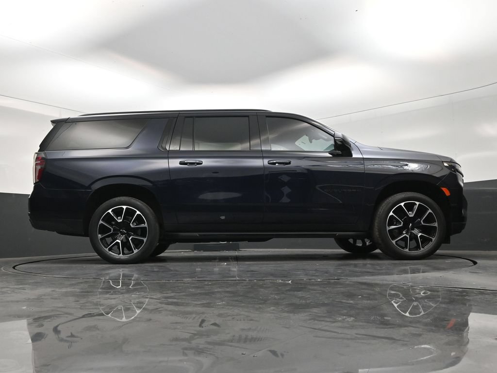 Used 2024 Chevrolet Suburban RST w/ Luxury Package RWD image 25