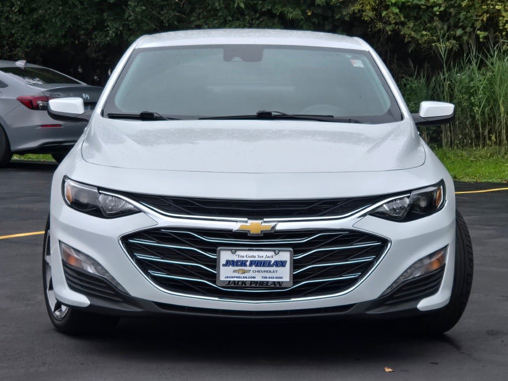 Used 2024 Chevrolet Malibu LT FWD image 4