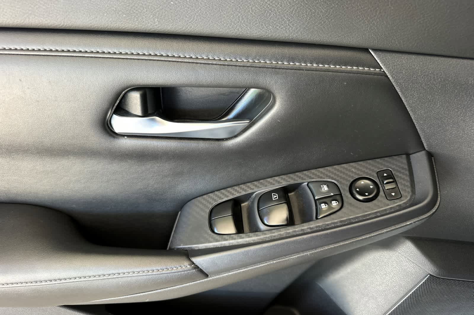 Used 2020 Nissan Sentra SV FWD image 12