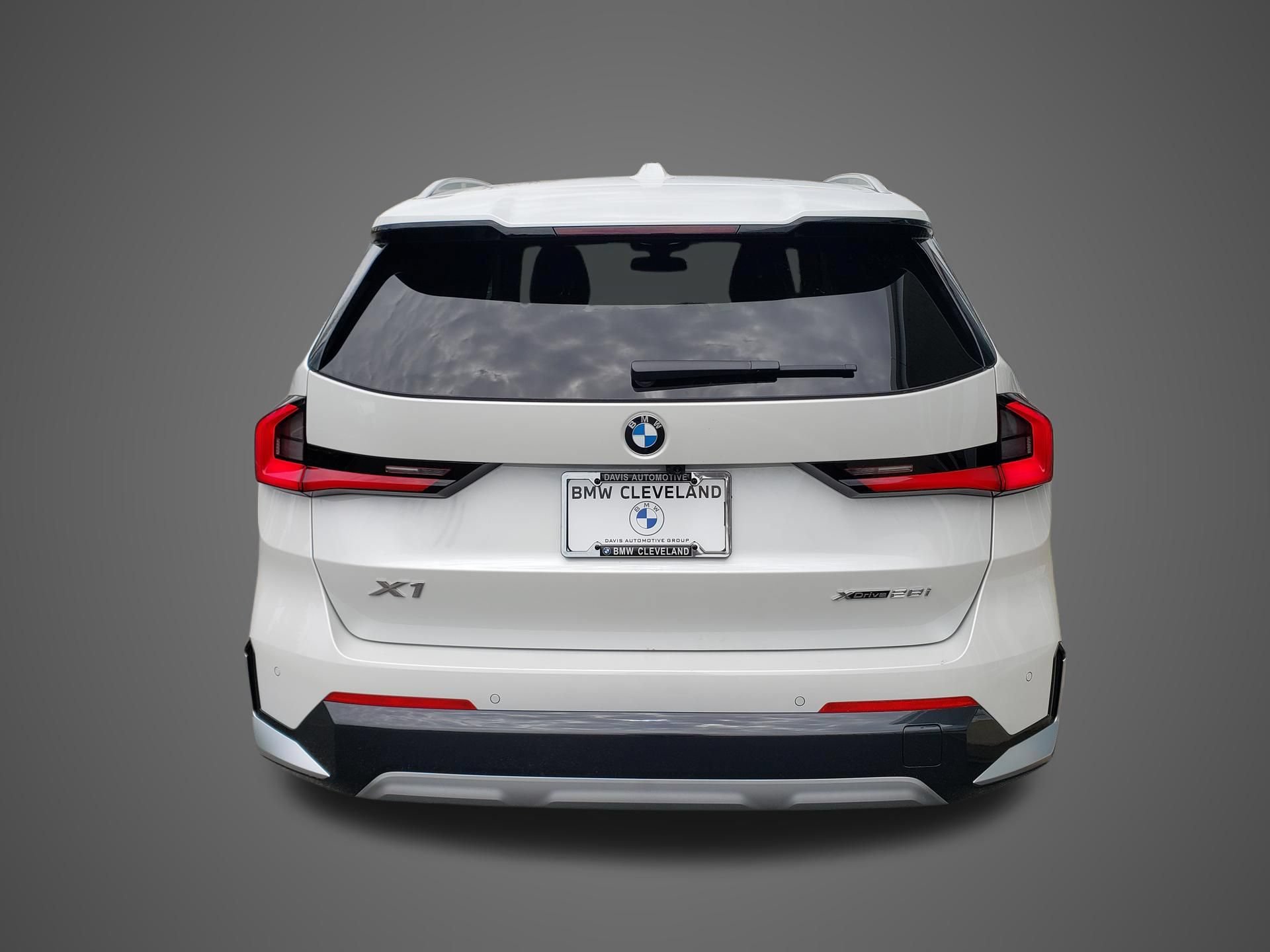 New 2026 BMW X1 xDrive28i w/ Convenience Package AWD/4WD image 7