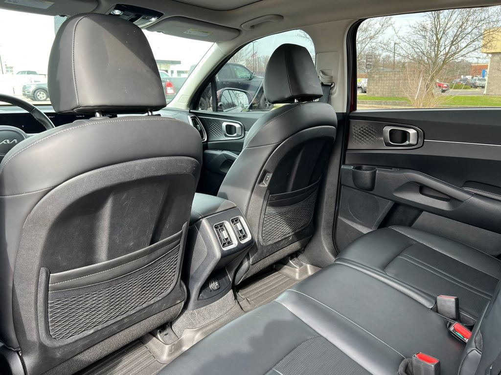 Used 2025 Kia Sorento S w/ Panoramic Sunroof Package image 32