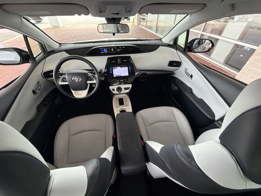 Used 2016 Toyota Prius Three Touring FWD image 16