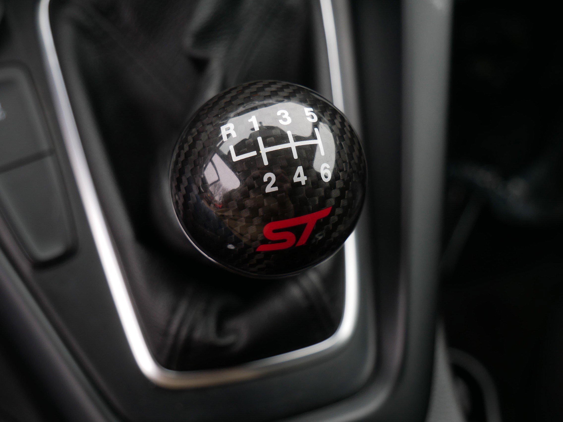 Used 2018 Ford Focus ST w/ Equipment Group 401A image 33