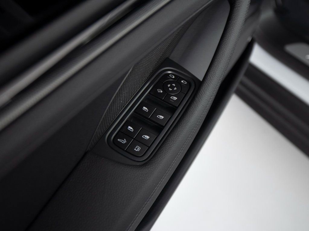 New 2026 Porsche Panamera 4 image 20