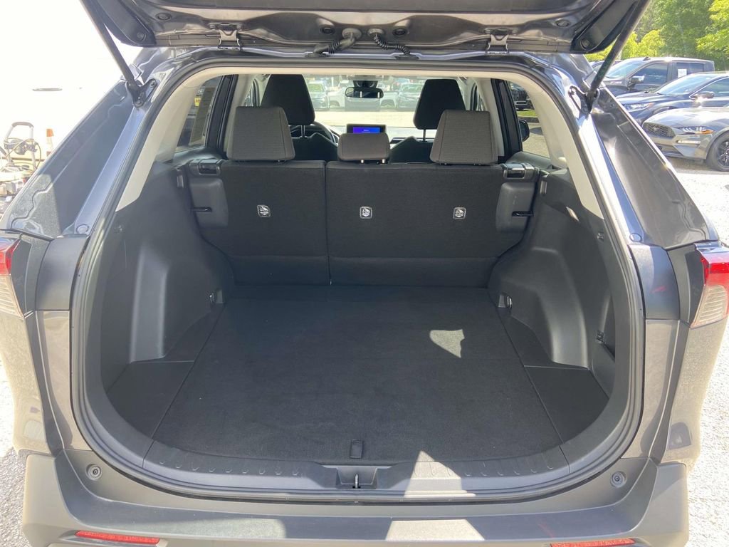Used 2025 Toyota RAV4 LE FWD image 9