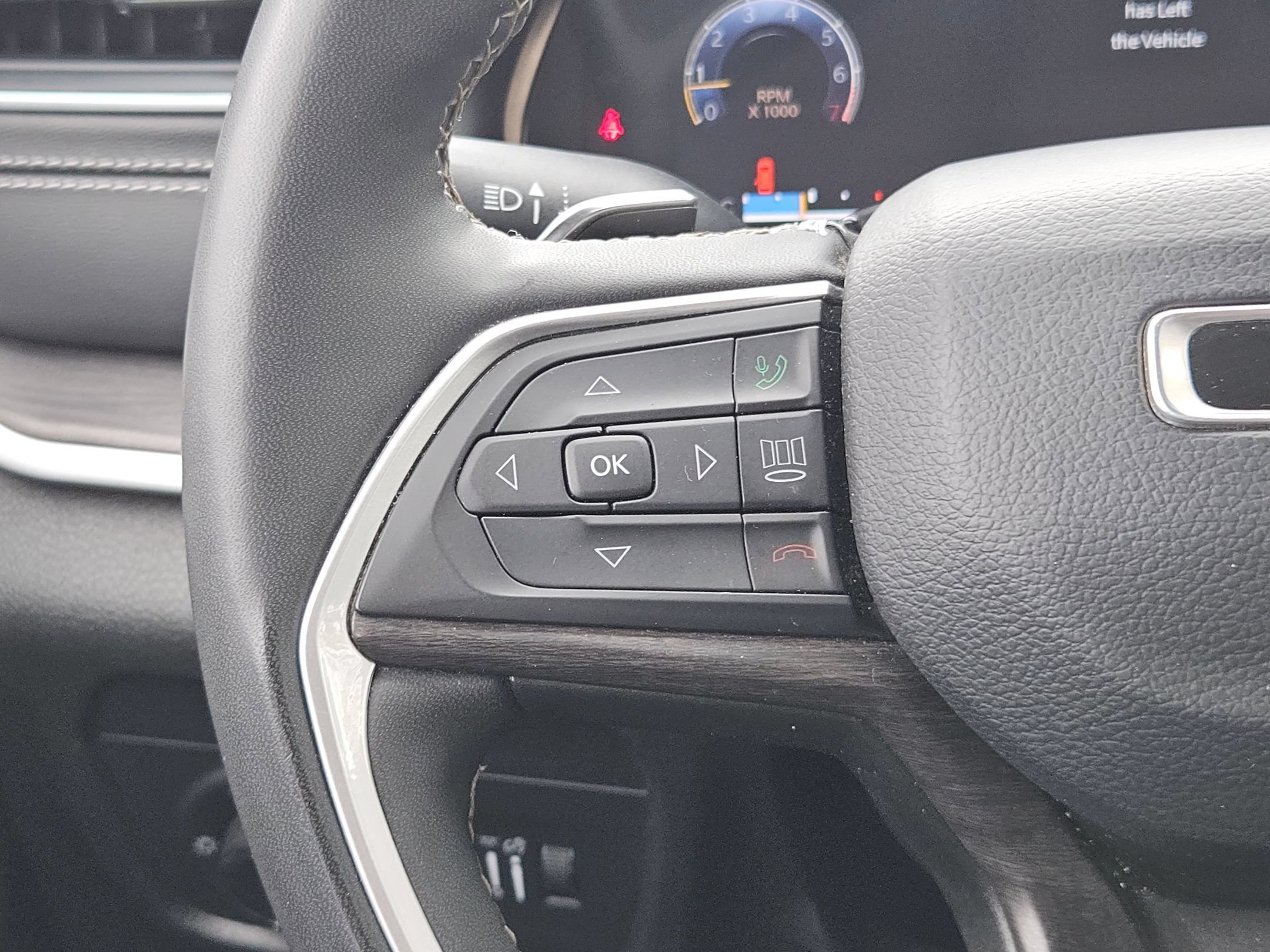 Used 2023 Jeep Grand Cherokee Limited RWD image 21