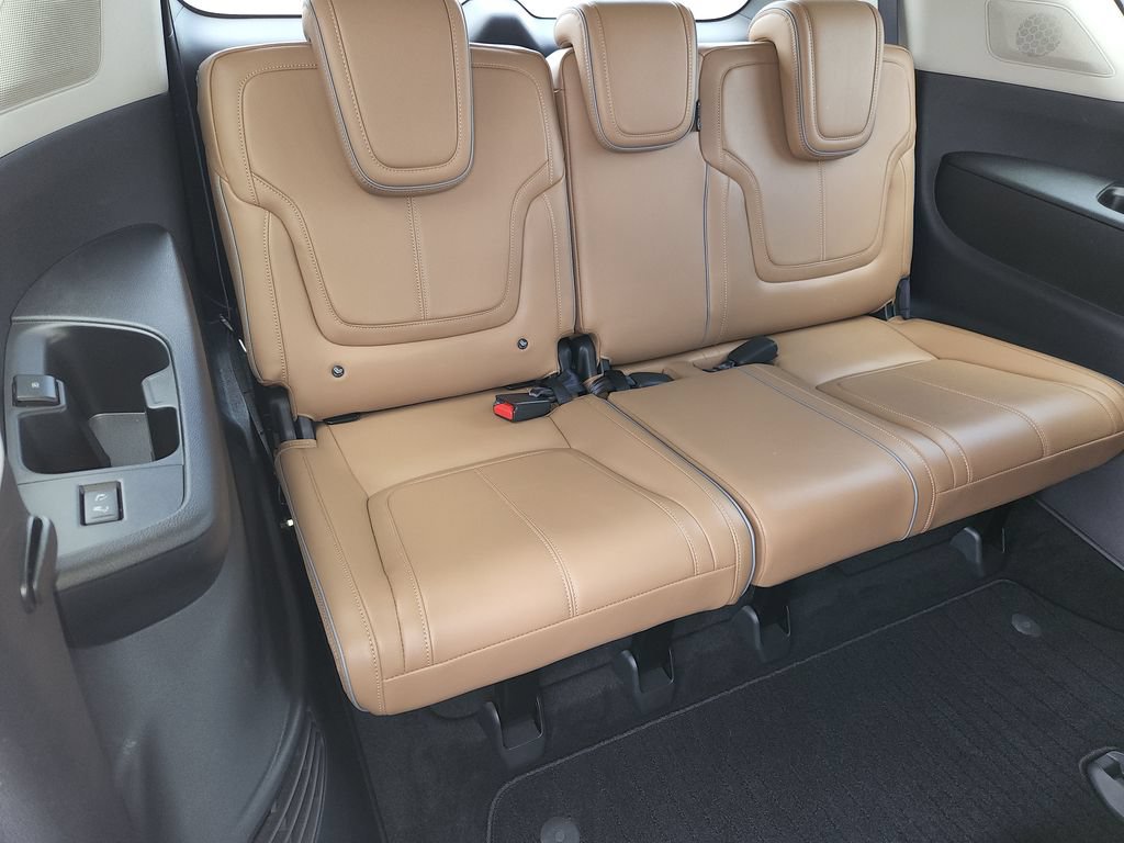 Used 2025 INFINITI QX80 Sensory AWD/4WD image 15