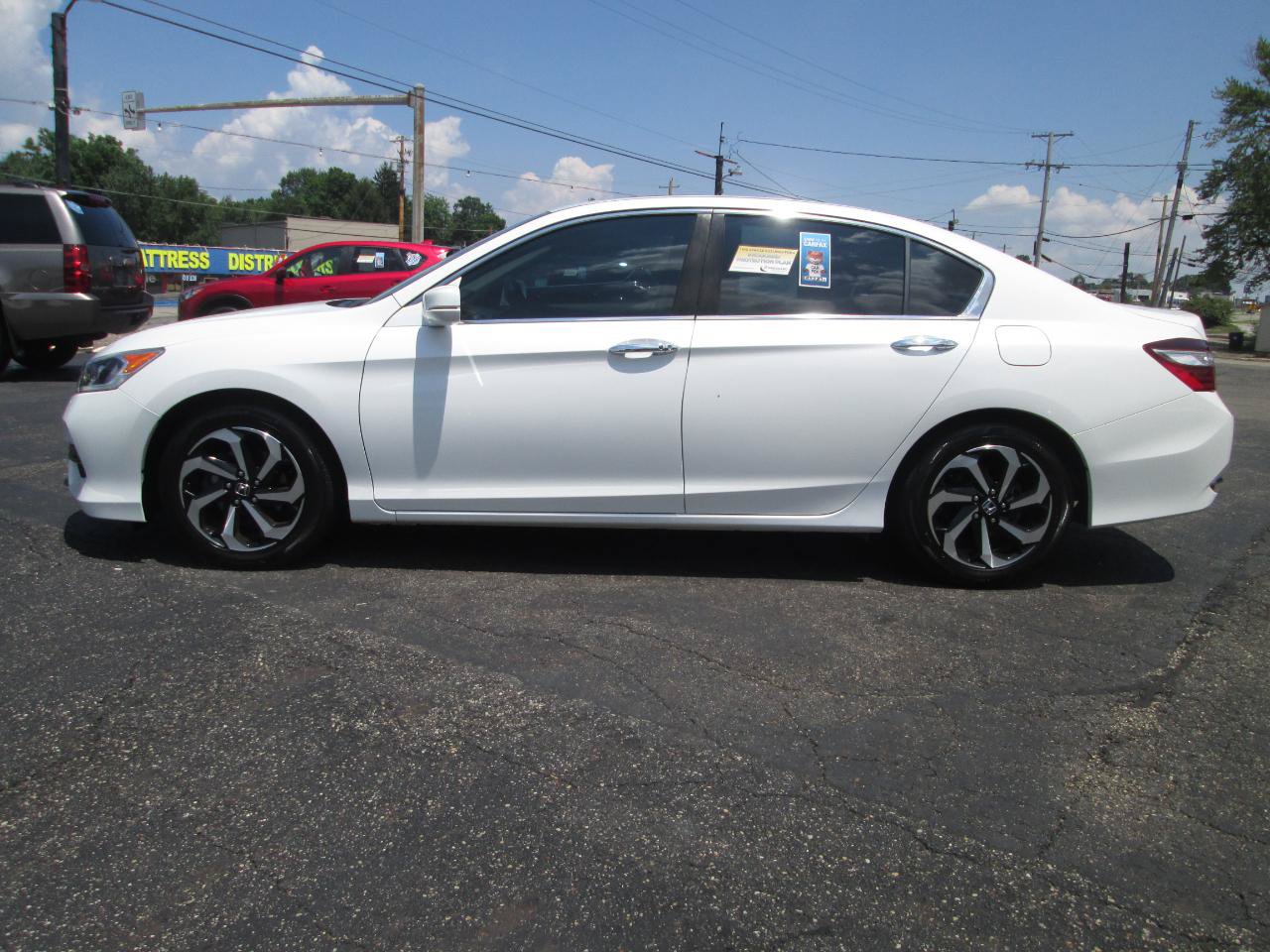Used 2017 Honda Accord EX-L image 9