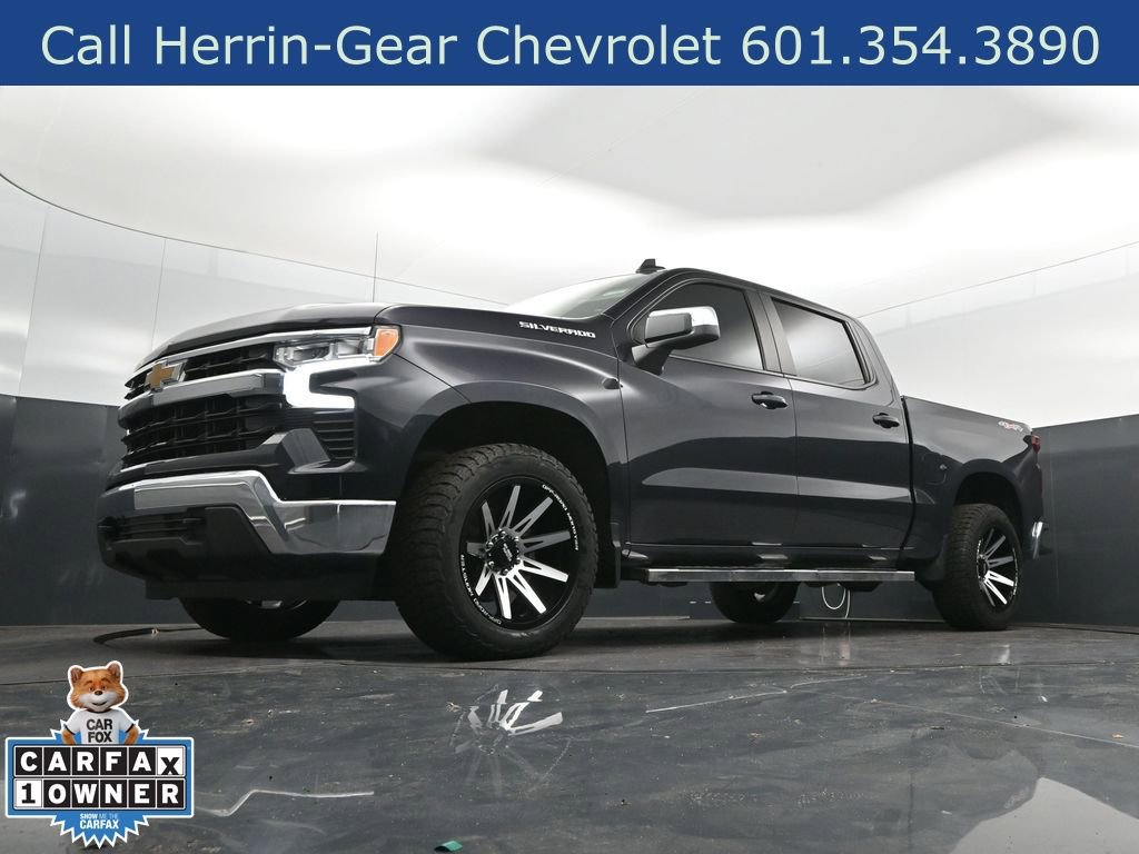 Used 2023 Chevrolet Silverado 1500 LT AWD/4WD image 33