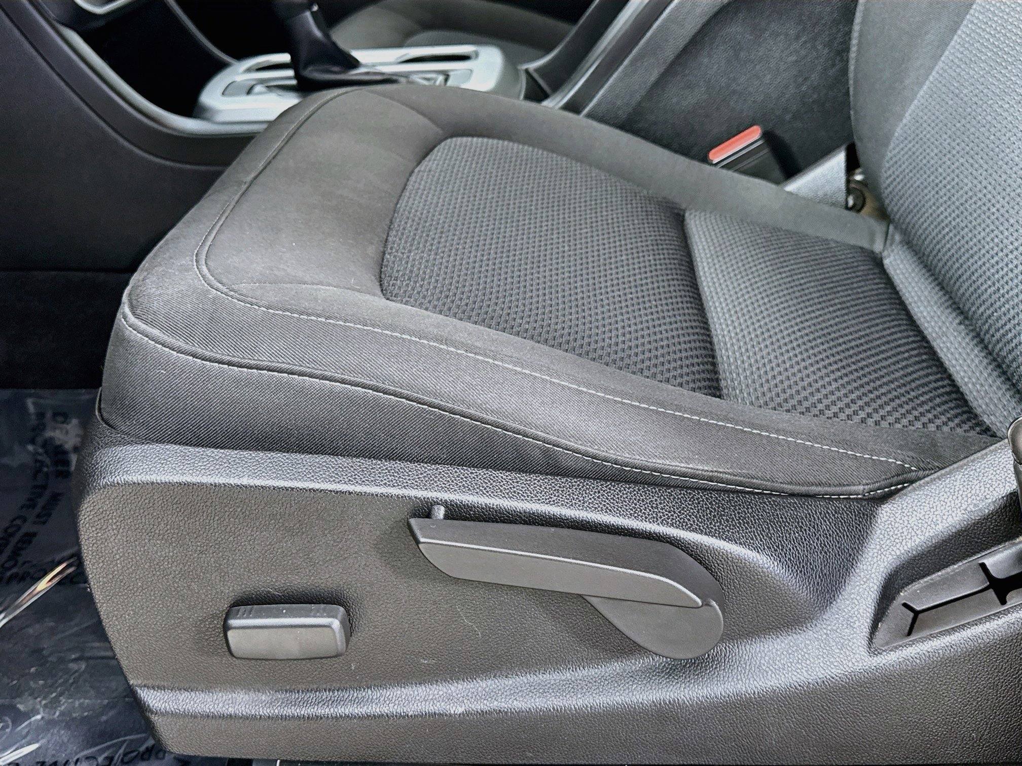 Used 2019 Chevrolet Colorado LT w/ LT Convenience Package RWD image 19