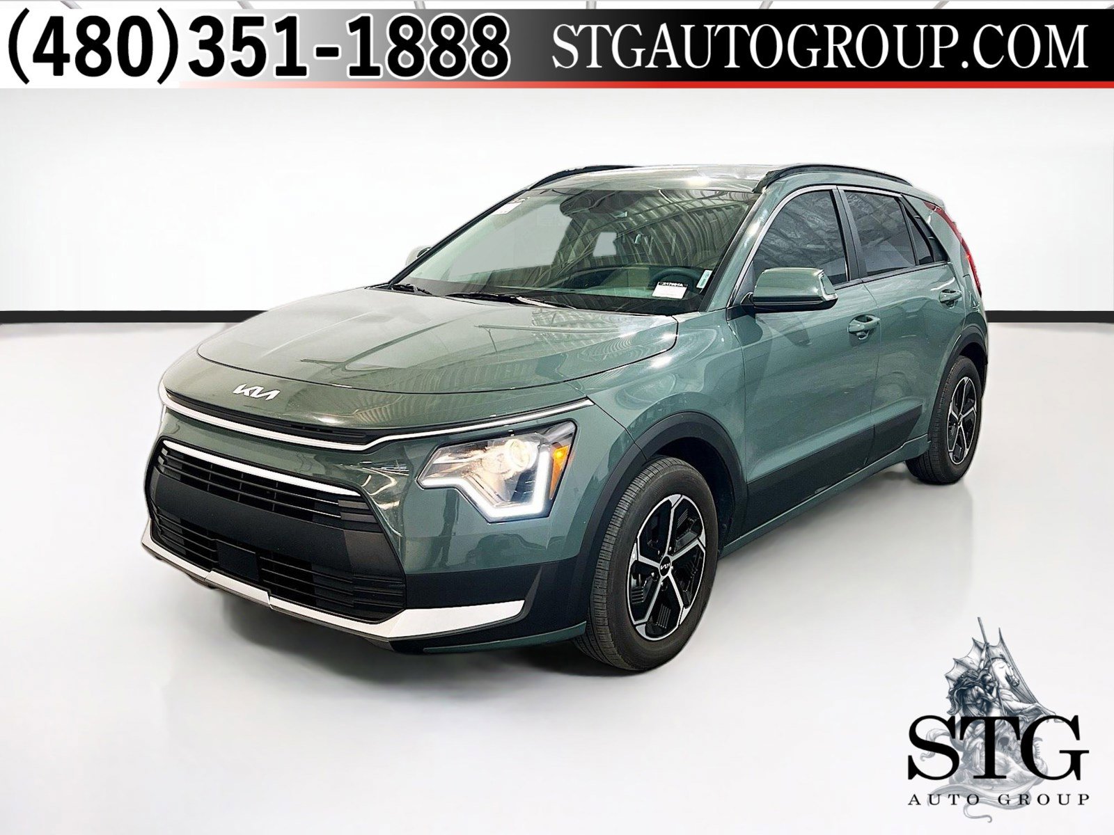 Used 2025 Kia Niro EX FWD image 1