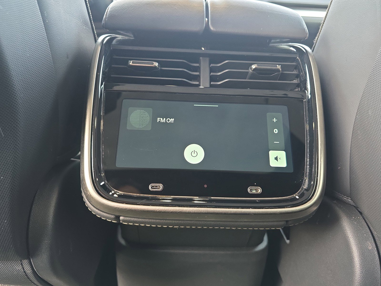 Used 2023 Rivian R1S Adventure image 30