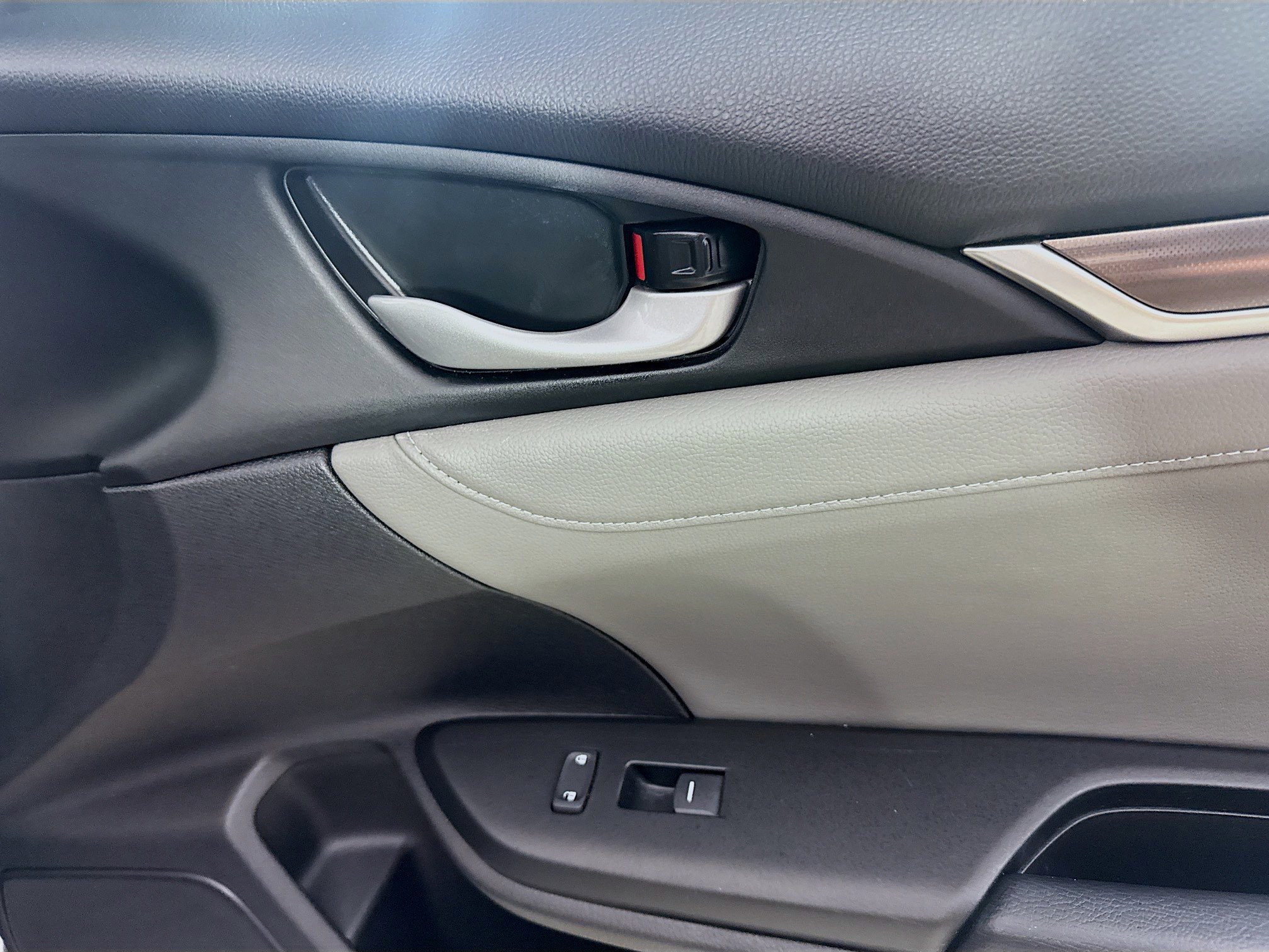 Used 2021 Honda Civic EX-L image 31